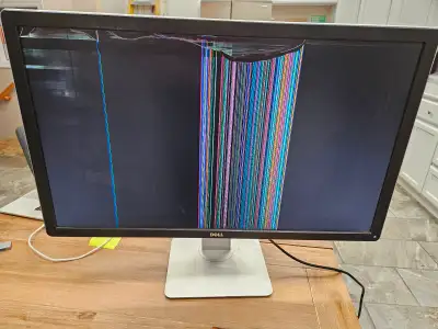 Dell UltraSharp 32" 4K Monitor (Broken), View more
