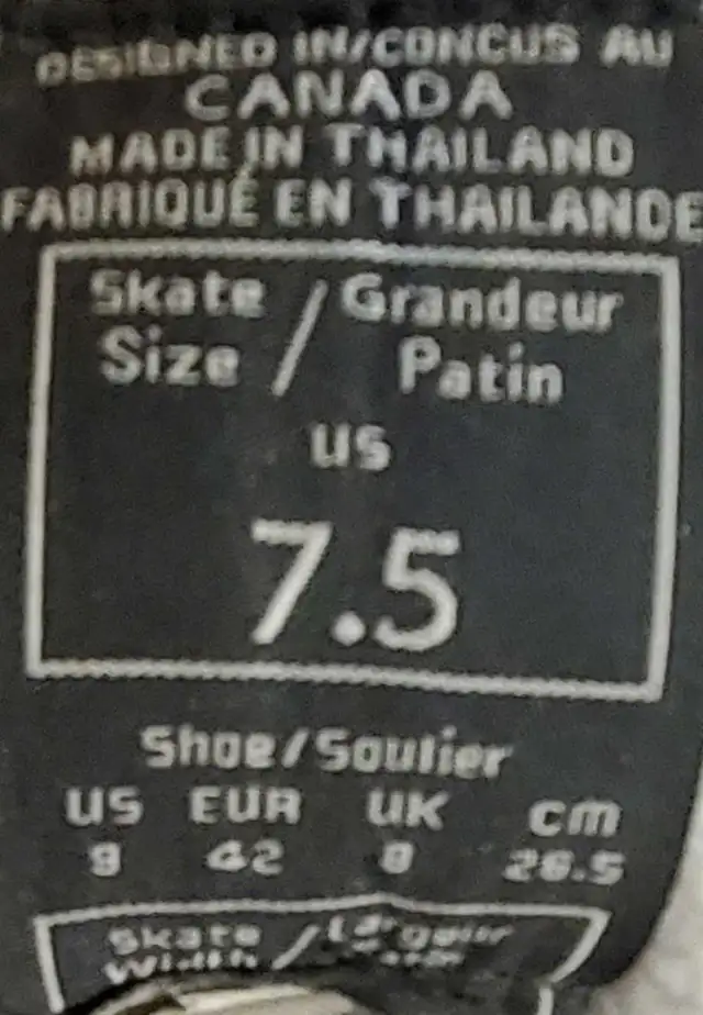 Mens CCM Skates  shoes size 9 skate size 7.5 in Skates & Blades in Barrie - Image 6