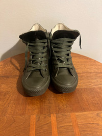 Practically New Converse Waterproof High-Top Duck Boots - M3/W5