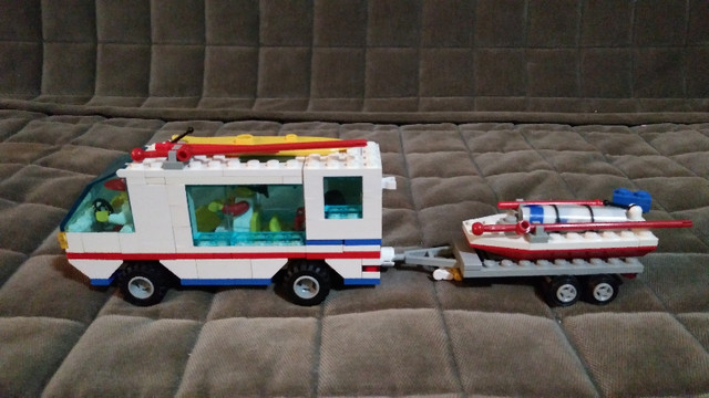 Lego Set 6351 - Surf N' Sail Camper in Arts & Collectibles in Hamilton - Image 2