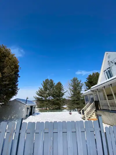 Maison unifamiliale à louer au bord de l’eau Situé sur à ascot corner - Disponible dès le 1er JUIN D...