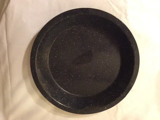 Vintage ENAMELWARE/GRANITEWARE-Various Items-Excellent Condition in Arts & Collectibles in City of Toronto - Image 7