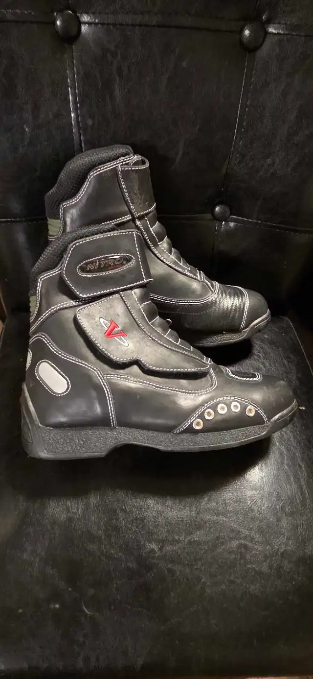 Women's Size 8 NITRO  Leather Motorcycle Riding Boots  in Women's - Shoes in Barrie - Image 5
