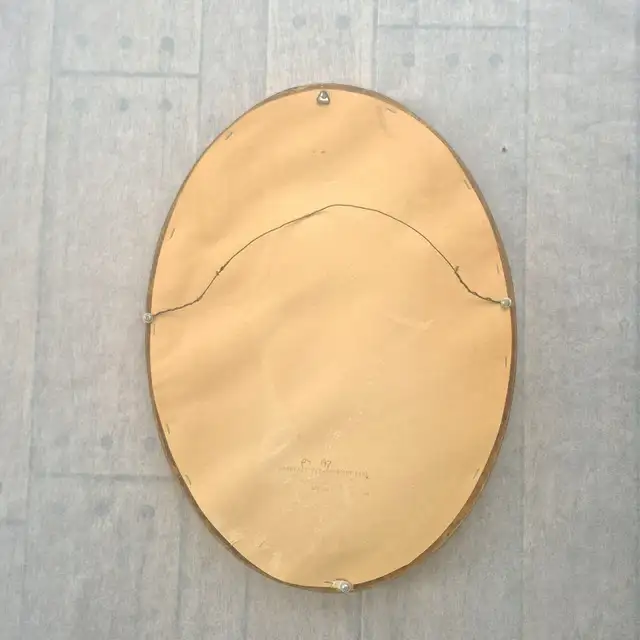Vintage oval decorative wall mirror in Arts & Collectibles in London - Image 6