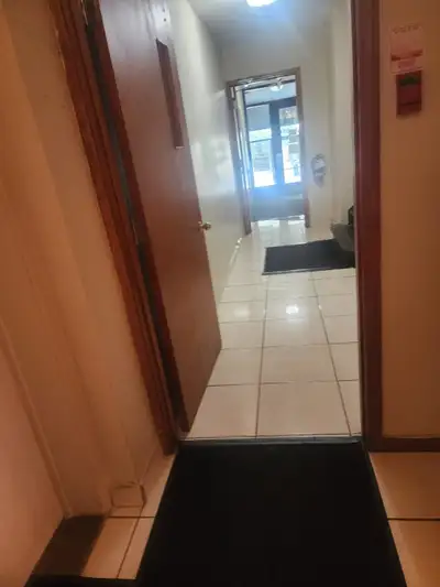 3 1/2 apartment in snowdon $1450