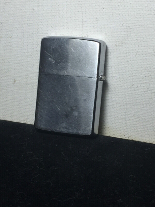 Vintage Classic Style Signed ZIPPO Bradford Pa. USA Silver Chrom in Arts & Collectibles in Vancouver