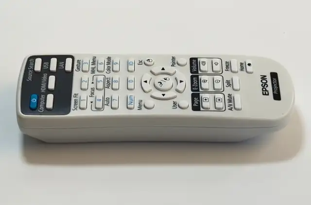 Epson Projector Remote Controller 217700200 For Epson H796A in Video & TV Accessories in City of Toronto - Image 6