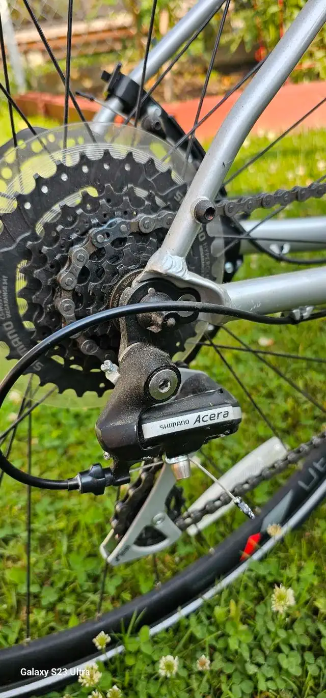 velo verza speed 40 gloss platinum in Cruiser, Commuter & Hybrid in Laval / North Shore - Image 4