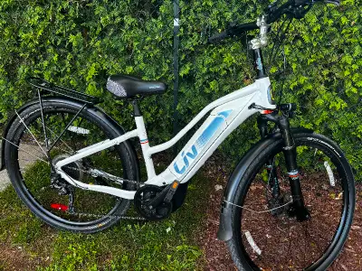 vélo électrique Liv (giant ) amiti-e +4 , grandeur small ,comme un neuf et peu utiliser , batterie g...