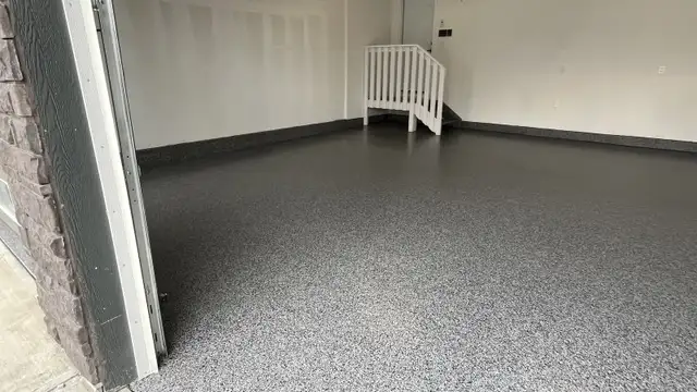 Epoxy / Polyaspartic Flake Floor64424243256450120