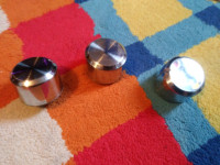 KNOBS FROM OSTER FRENCH DOOR OVEN .  5$ EACH