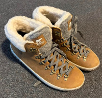Sorel Out N About Conquest winter boots wm size 10 (marked 11)