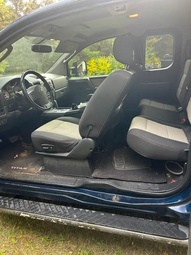 2009 Titan Pro-4X587371229259376645