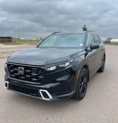 2025 Honda CR-V Touring Hybrid AWD Only 19,312 km | One Owner | No Accidents Reported $0 Down | $321...