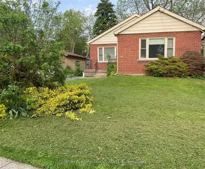 One Room available for lease near McMaster University - Sept 2nd