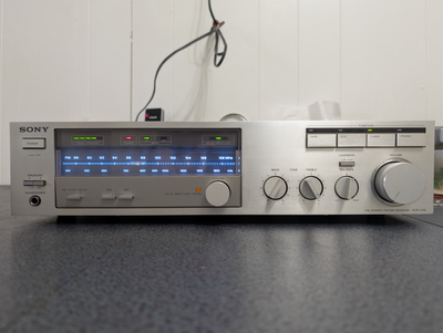 SONY STR-VX2 vintage FM/AM stereo receiver, View more