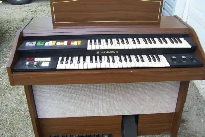 Hammond Organ Model  VS-300 55 Amps 1970s, View more