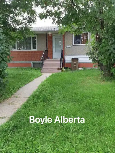 This 6-bedroom house for rent in Boyle has two separate entrances. Each room is furnished with a bed...