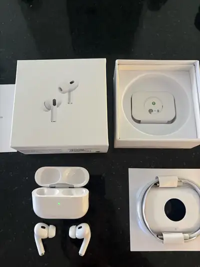 Je vends des AirPods Pro 2 USB-C Plein en stock jamais utilisés — état impeccable, comme neufs. Touj...