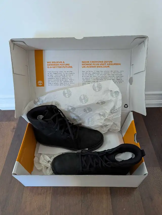 Timberland Skyla Bay 6" In Boot Black Nubuck Women's Size 8.5 in Women's - Shoes in Mississauga / Peel Region - Image 3