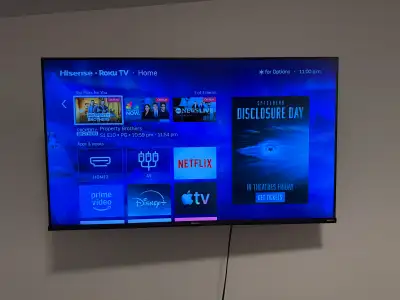 TAKING OFFERS 6Series-43” Used No tv stand BRACKET INCLUDED! pickup only Cash only
