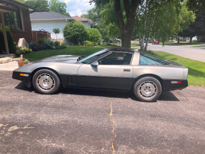 1986 Silver/Black Corvette Coupe