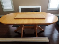 Solid Oak kitchen/dining room table