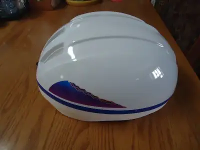 Casque de bicyclette, View more