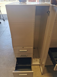 Locker / Cabinet