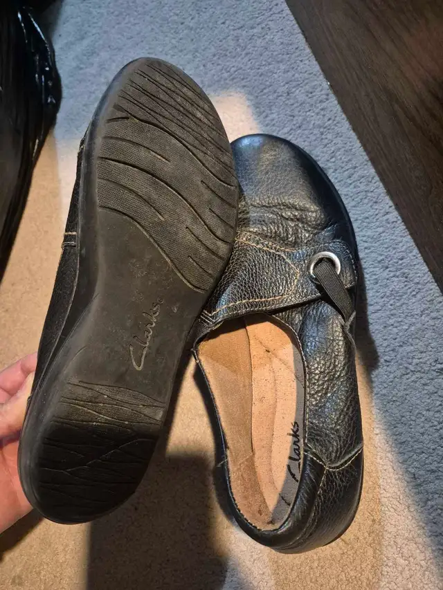 Clarks Shoes Size 8 in Women's - Shoes in Napanee - Image 5