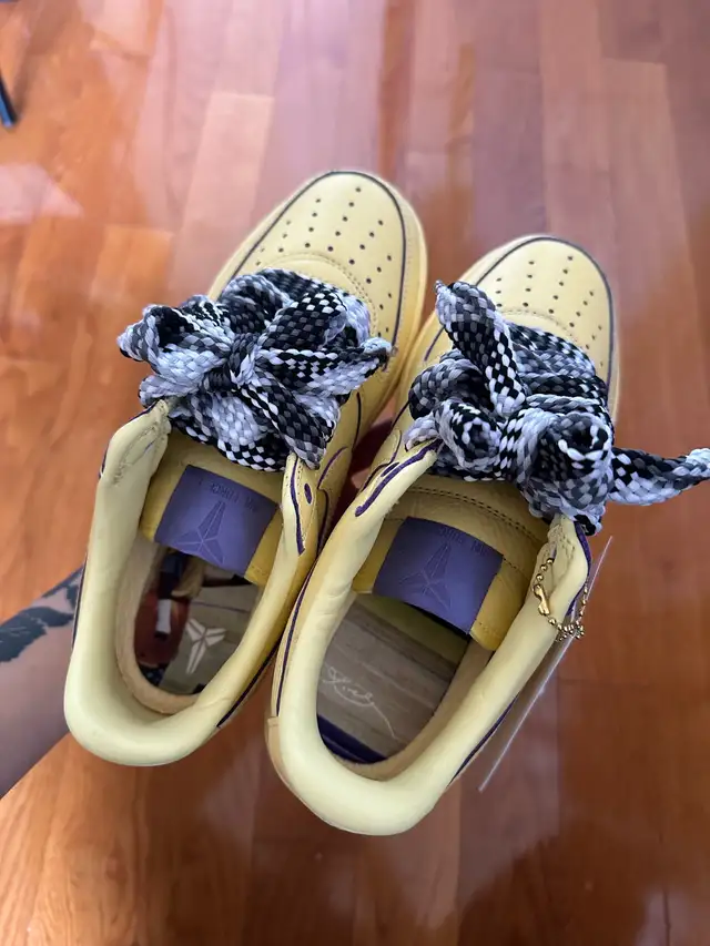 Nike Kobe Air Force 1 Low Protro in Men's Shoes in Markham / York Region - Image 2