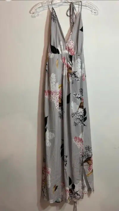 Simple women's summer dress size medium PA, View more