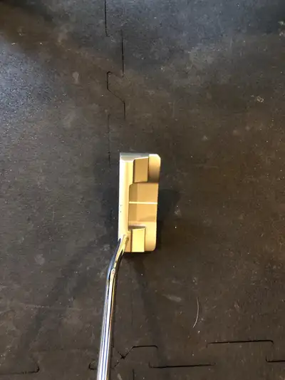 Evnroll ER2 putter for sale 33” long