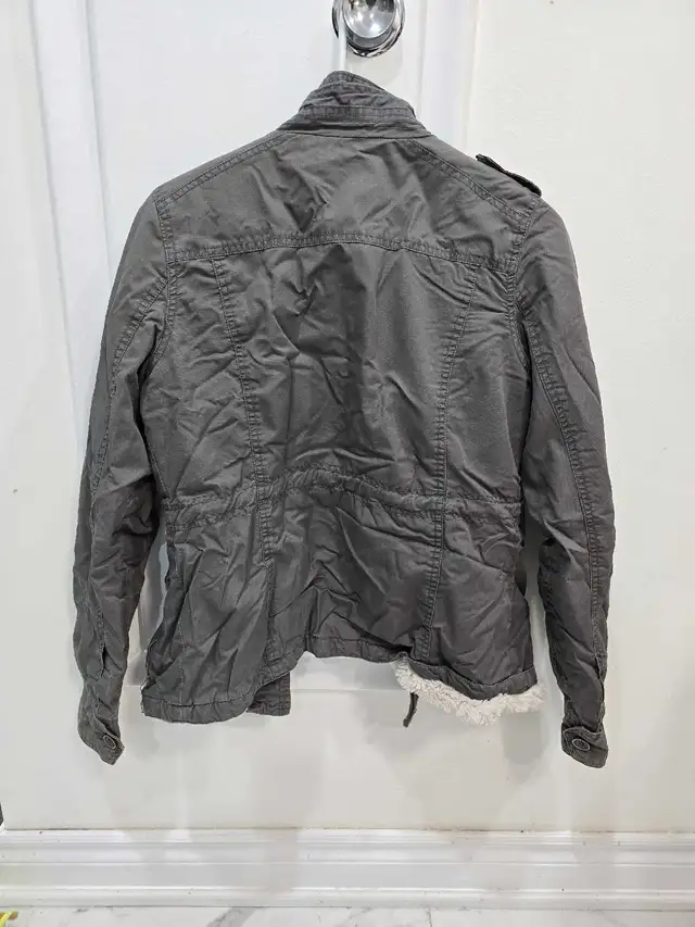 Woman's Jacket in Women's - Tops & Outerwear in Oshawa / Durham Region - Image 4