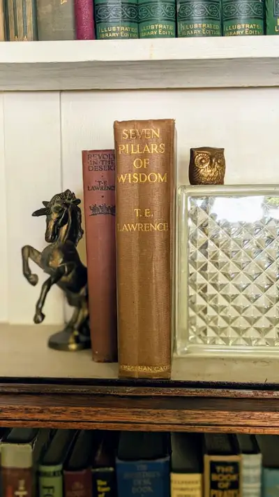 1935 Seven Pillars of Wisdom: A Triumph by T. E. Lawrence - Rare First Trade Edition The first trade...
