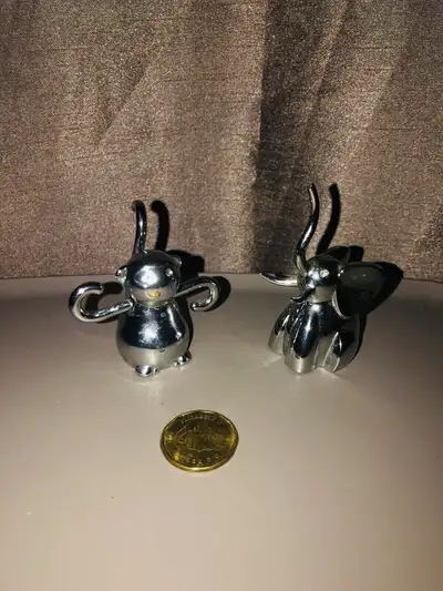 Umbra Zoola Cat Ring Holder, Metal Ring Display for Jewelry, Chrome