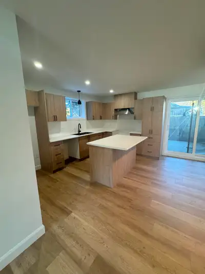 À LOUER - Plusieurs 4 1/2 neuf À LOUER (1er étage, 2ème étage, et demi sous-sol) à Shawinigan dispon...