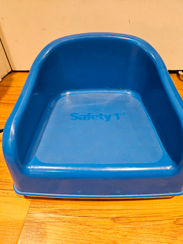 Safety 1st booster seat in Feeding & High Chairs in City of Toronto - Image 3