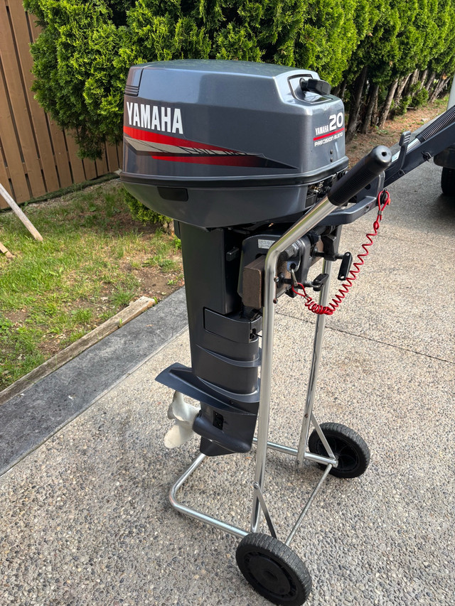  Yamaha outboard 20 hp  in Powerboats & Motorboats in Mississauga / Peel Region - Image 3