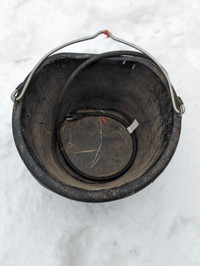Rubber Heated Bucket 