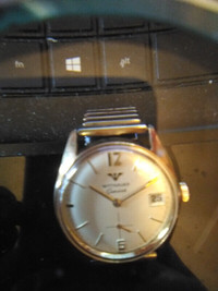 14 K. PLATE VINTAGE WITTNAUER GENIVE  DATE/JUST IN RUNNING CONT.