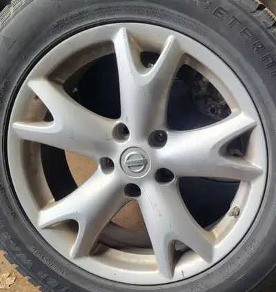 Selling Nissan 17-inch alloy rims for $100 each,or get the full set of four for $370.