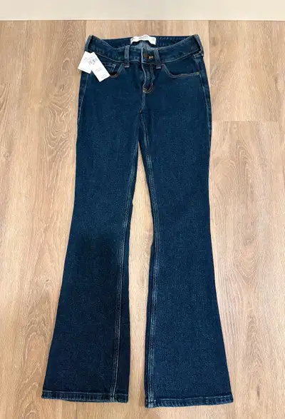 NWT Hollister low-rise bootcut jeans, View more