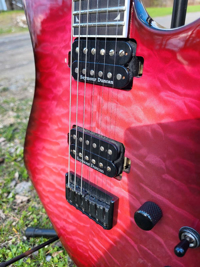 Jackson Pro Soloist Fushia Burst Electric Guitar in Guitars in Ottawa - Image 4