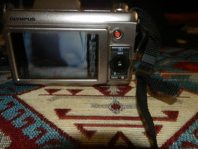 Olympus SP-800UZ 14MP Digital Camera with 30x Wide in Cameras & Camcorders in Dartmouth - Image 4