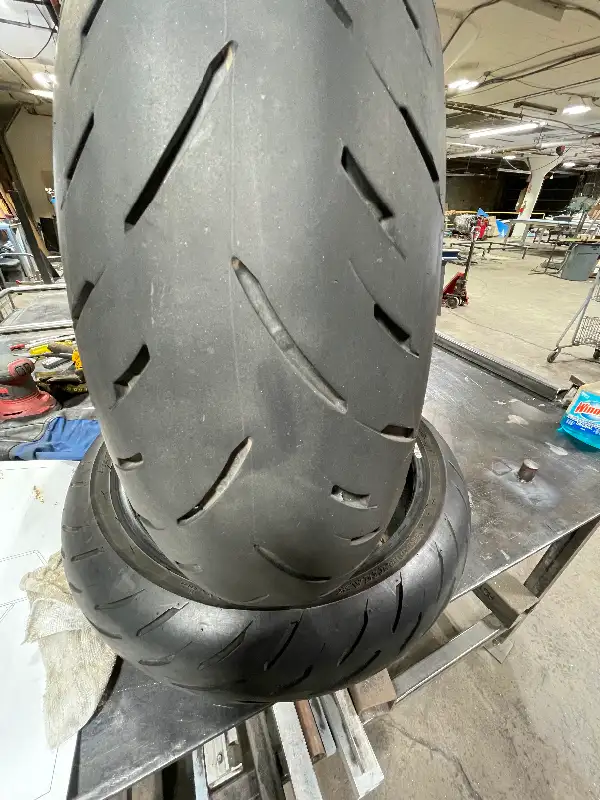 Sets de Pneus Dunlop  motorcycle tires sets 2023-2024 in Motorcycle Parts & Accessories in City of Montréal - Image 5