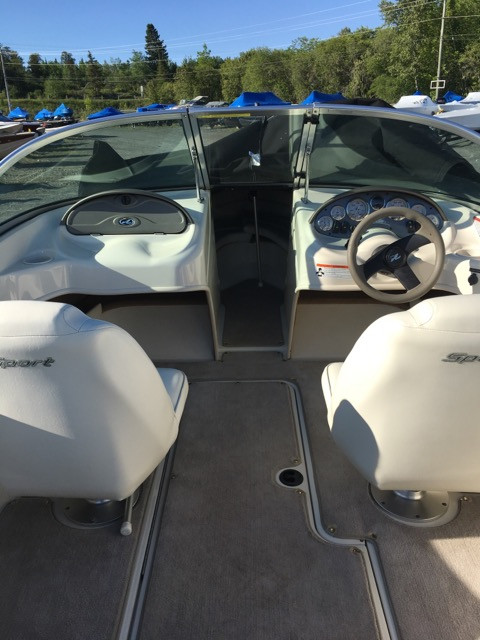 2006 Sea Ray Bowrider 17.5 Sport in Powerboats & Motorboats in Winnipeg - Image 4