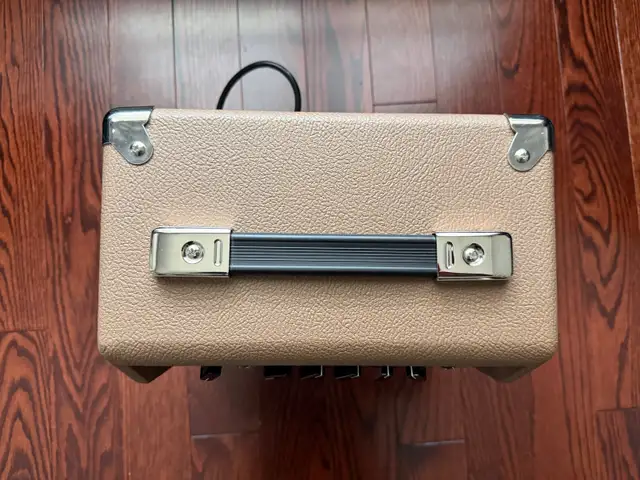Fender Acoustisonic Amp - Like New in Amps & Pedals in Markham / York Region - Image 3
