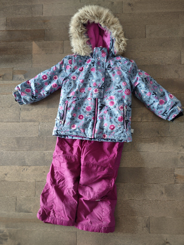 Habit d'hiver nano pour fille taille 5 ans dans Vêtements - 5T  à Lévis
