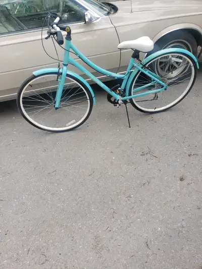 CCM   Ridgeway Bicycle Like New !, View more